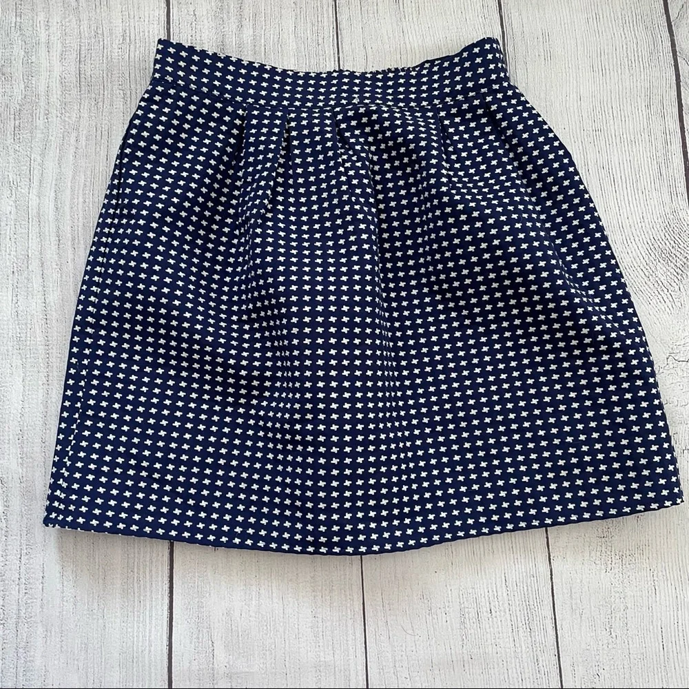 dina be Navy & White Skirt Sized Medium